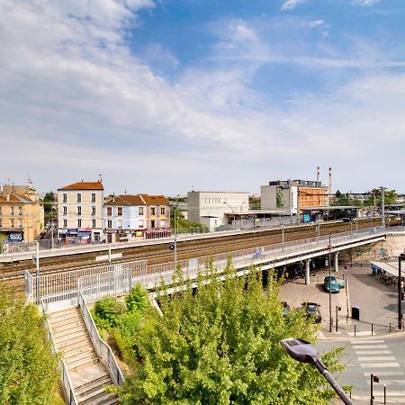 Au Pied De La Gare Aux Portes De Paris Vitry-sur-Seine Dış mekan fotoğraf